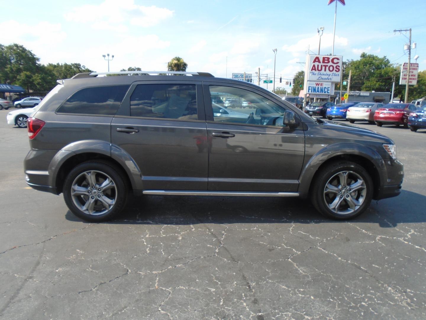 2018 Dodge Journey (3C4PDCGB4JT) , located at 6112 N Florida Avenue, Tampa, FL, 33604, (888) 521-5131, 27.954929, -82.459534 - Photo#2